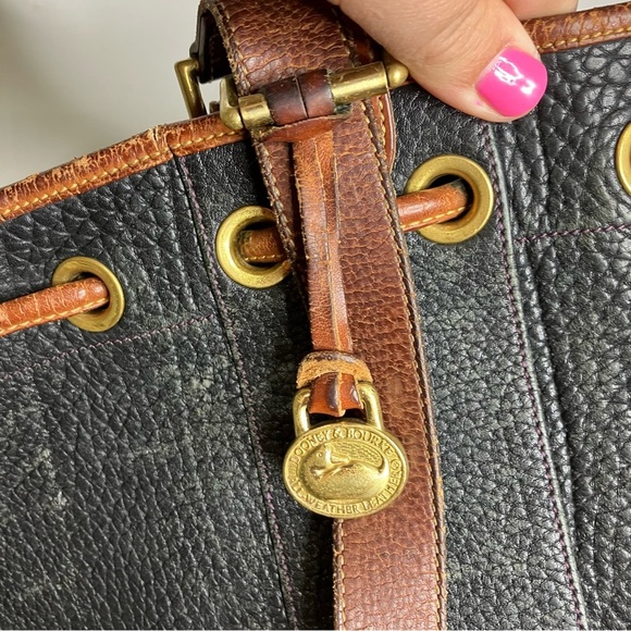 Vintage Dooney & Bourke navy & tan‎ leather AWL sling bag bucket bag - Picture 11 of 17